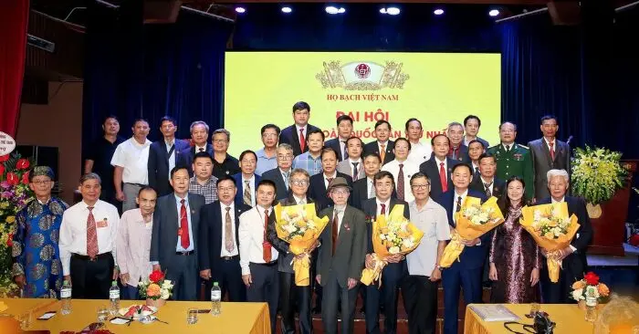 Họ Bạch Việt Nam