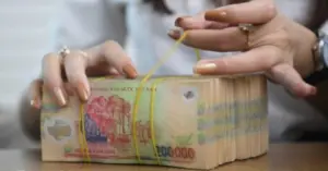 Nhiều ngân hàng nâng lãi suất kỳ hạn ngắn lên kịch trần 4,75% giữa áp lực tín dụng tăng vọt