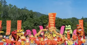 Lễ hội Đền Vua Mai Nam Đàn: Dấu ấn lịch sử và nghi lễ rước nước linh thiêng của xứ Nghệ