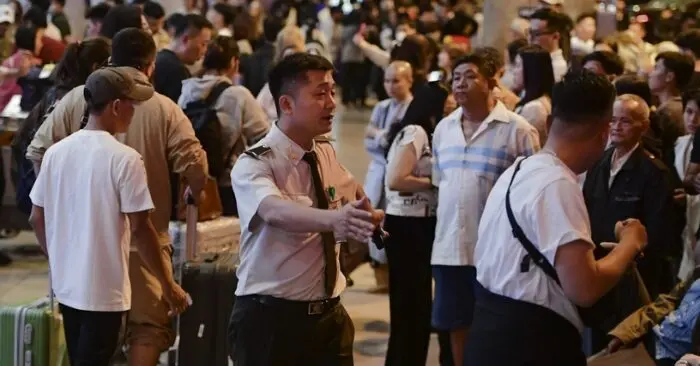 Sân bay Tân Sơn Nhất vỡ trận với kỷ lục khách ngày mùng 6