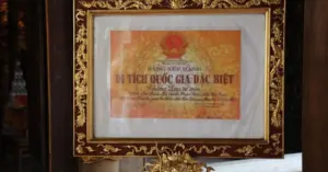 Đền Bạch Mã