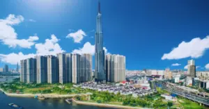Vingroup lọt top công ty tốt nhất khu vực và khát vọng "xanh hóa"