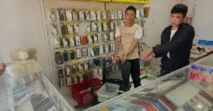 Trộm điện thoại tại Đồng Nai: Truy bắt hai đối tượng phá camera lấy 17 điện thoại