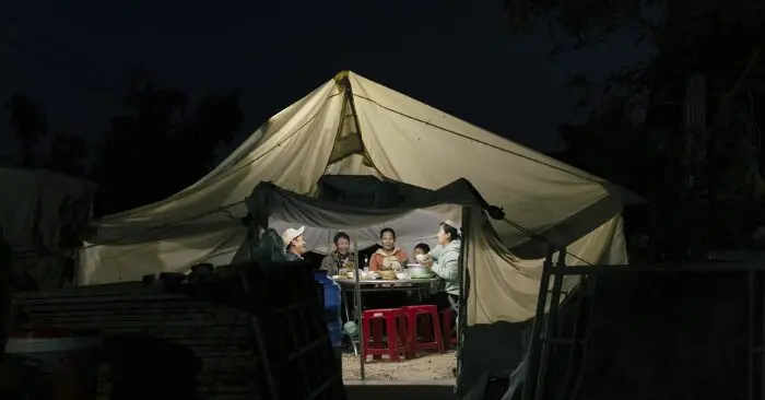 Chạy tết sau lũ