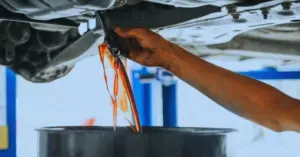 Sai lầm chăm sóc ô tô "cười ra nước mắt"