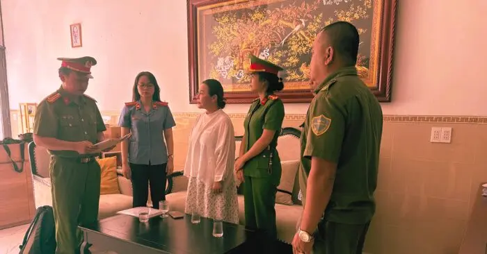 Nguyen- Ngoc-Tien-lua-đao