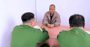 Ke giet nguoi bi truy na