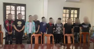 Khoi - to - thanh - thieu - nien - gay - roi