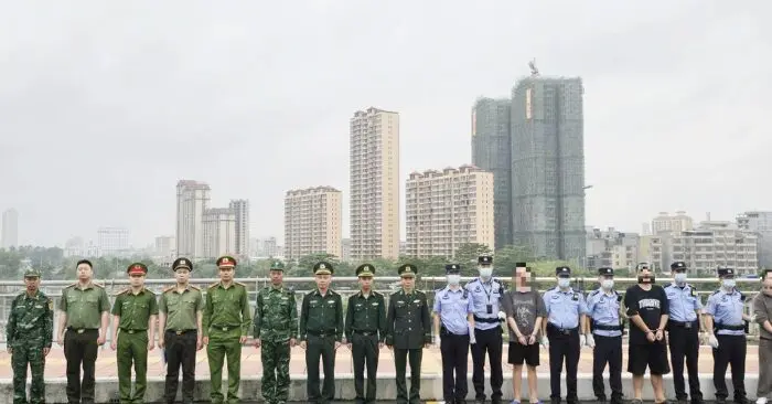 Truc - xuat - 6 nguoi -Trung - Quoc