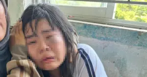 Nữ sinh lớp 7 bị đánh