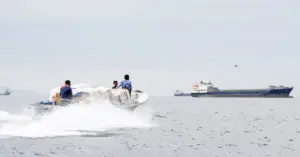 Mỹ phong tỏa eo biển Hormuz