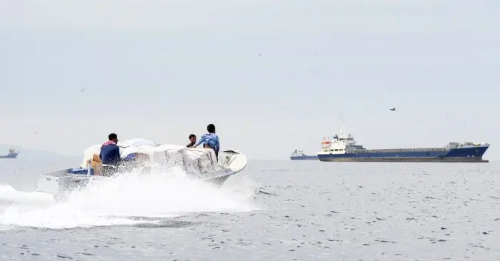 Mỹ phong tỏa eo biển Hormuz