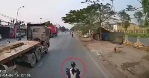 Bị xe tải kéo lê
