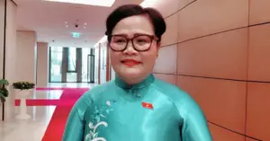 Thịt lợn bệnh vào trường học