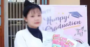 Học sinh cứu người