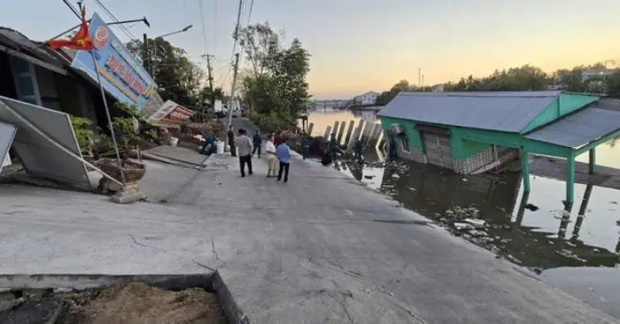 Sạt lở tại Cà Mau