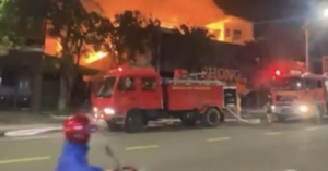 Cháy lớn tại quán cà phê