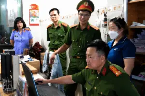 Khởi tố giám đốc và 3 cán bộ liên quan sai phạm bồi thường dự án điện hạt nhân, cơ quan điều tra khám xét và mở rộng vụ án.
