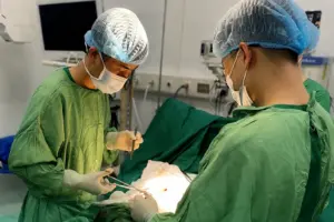 Bệnh nhân nguy kịch vì chấn thương bụng kín được các bác sĩ phẫu thuật cấp cứu kịp thời, giành lại sự sống trong gang tấc.