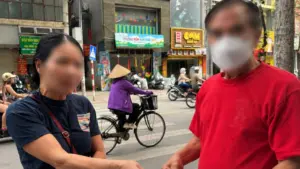 Gánh nợ tiền tỷ vì hợp đồng kỳ nghỉ, người phụ nữ phải làm bảo mẫu trả nợ, gia đình rơi vào cảnh kiệt quệ khiến nhiều người xót xa.
