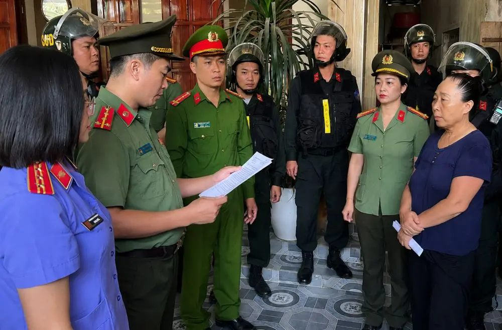 Công an Nghệ An thông tin vụ khởi tố, bắt tạm giam Lê Thị Thủy; cơ quan điều tra công bố các quyết định theo quy định của pháp luật.
