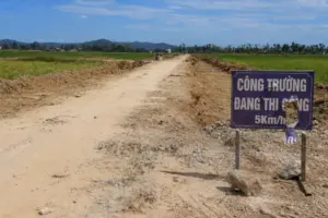 Nghệ An quyết liệt chấn chỉnh nhà thầu chậm tiến độ dự án giao thông, yêu cầu đẩy nhanh thi công và xử lý các đơn vị vi phạm.