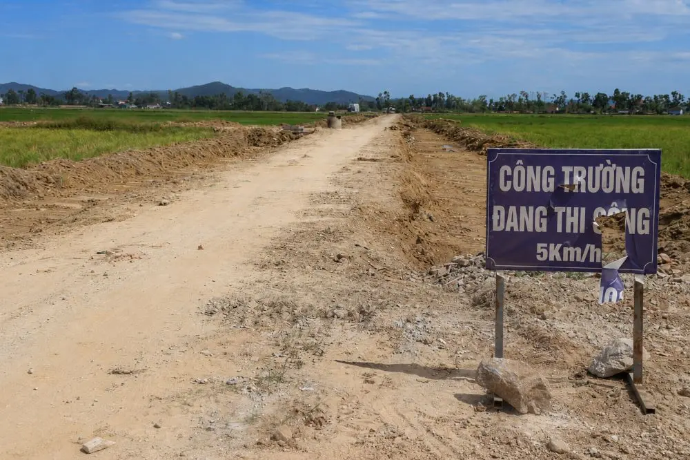 Nghệ An quyết liệt chấn chỉnh nhà thầu chậm tiến độ dự án giao thông, yêu cầu đẩy nhanh thi công và xử lý các đơn vị vi phạm.