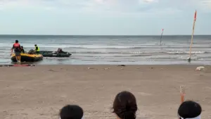 Tìm thấy thi thể bé trai 13 tuổi nghi lao ra cứu bố gặp nạn trên biển Hà Tĩnh, khép lại cuộc tìm kiếm khiến nhiều người dõi theo.