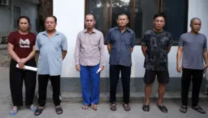 Khởi tố thêm đối tượng trong vụ lừa bán đồng đen, mở rộng điều tra đường dây lừa đảo chiếm đoạt tài sản. Xem diễn biến mới nhất.