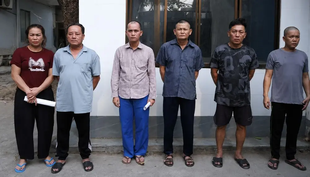 Khởi tố thêm đối tượng trong vụ lừa bán đồng đen, mở rộng điều tra đường dây lừa đảo chiếm đoạt tài sản. Xem diễn biến mới nhất.