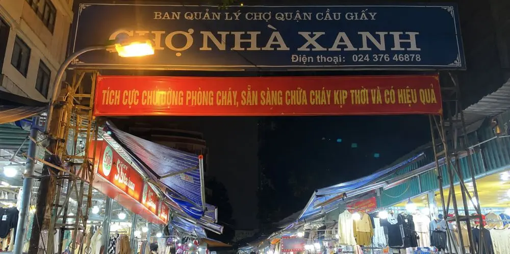 Hà Nội lên kế hoạch di dời, giải tỏa chợ Nhà Xanh ở Cầu Giấy. Xem chi tiết phương án và lộ trình thực hiện mới nhất.