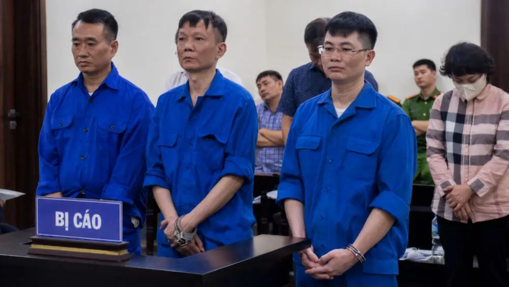 Bản án dành cho nhóm cựu cán bộ nhận hối lộ ở Hà Nội được tuyên, làm rõ sai phạm trong quản lý trật tự xây dựng.