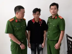 Bắt nghi phạm chém đứt lìa cổ tay đối thủ rồi bỏ trốn ở Cần Thơ, vụ việc gây xôn xao dư luận địa phương.