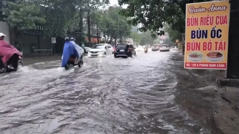 Nghệ An đẩy nhanh giải ngân dự án hạ tầng ưu tiên, tăng năng lực chống ngập và phát triển đô thị thích ứng biến đổi khí hậu.