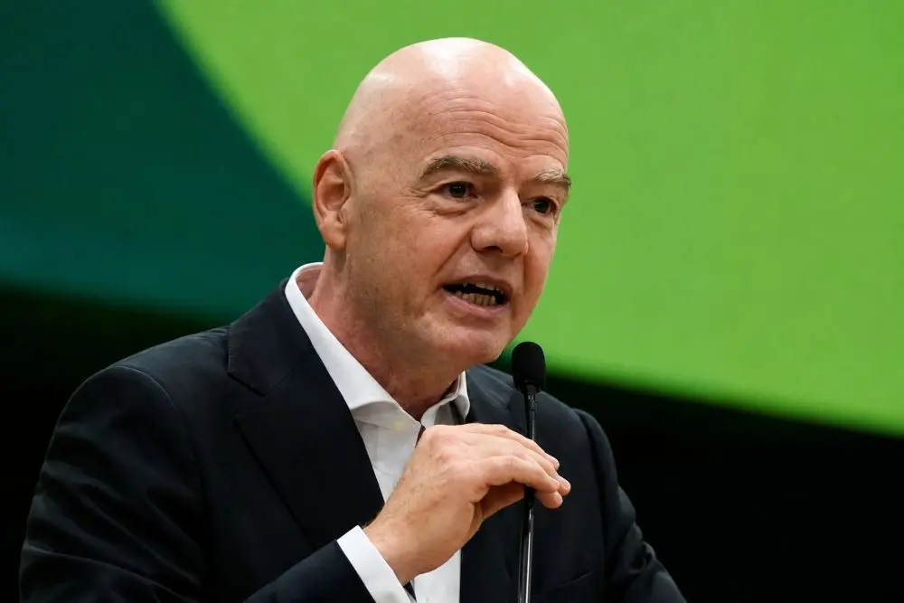 Chủ tịch FIFA Gianni Infantino nhận mức lương hơn 150 tỷ đồng mỗi năm. Xem chi tiết thu nhập và các khoản đãi ngộ mới nhất.