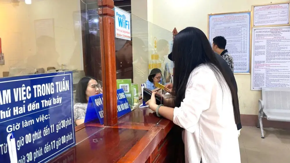 Nghệ An triển khai quy định mới về đăng kiểm xe cơ giới, giúp người dân đi kiểm định không cần mang nhiều giấy tờ, thủ tục thuận tiện hơn.