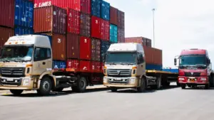 Phó Thủ tướng yêu cầu giảm giá cước vận tải khi giá xăng dầu giảm, bảo đảm chi phí logistics phản ánh đúng biến động nhiên liệu.