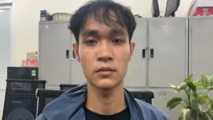 Siêu trộm Nguyễn Văn Chiến bị điều tra sau hàng loạt vụ đột nhập biệt thự, khiến nhiều chủ nhà mất tiền tỷ mà không hay biết.