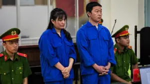 Người phụ nữ được hoãn thi hành án vì nuôi con nhỏ vẫn tiếp tục bán ma túy, lĩnh án cùng đồng phạm tại phiên tòa.