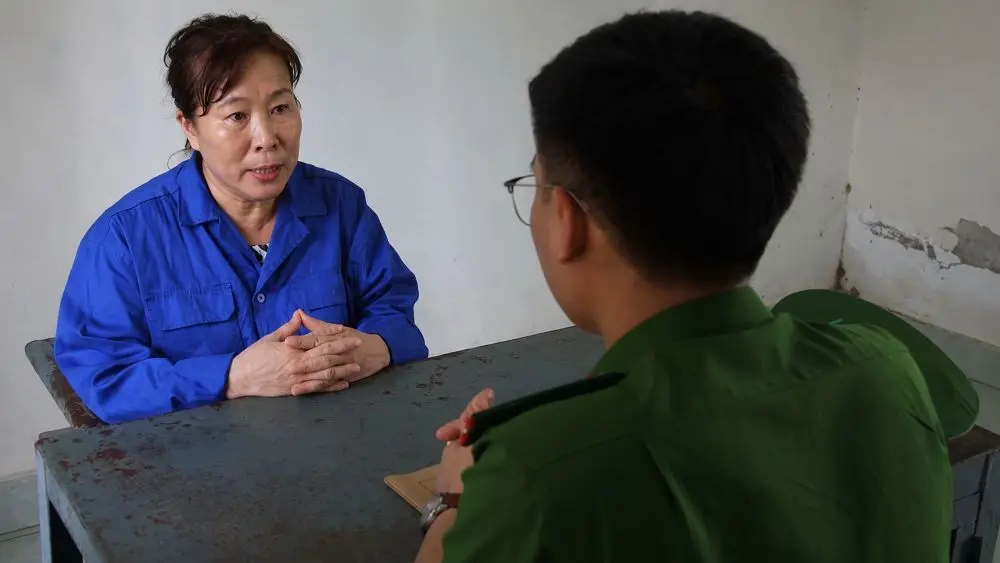 Khởi tố vụ làm tinh bột nghệ giả bằng bột ngô, bột sắn và chất tạo màu tại Phú Thọ, hé lộ thủ đoạn sản xuất gây chú ý.
