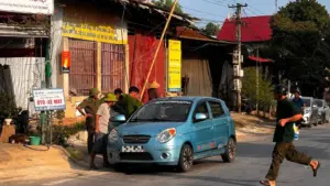 Phát hiện 2 người đàn ông tử vong trong ô tô đỗ ven Quốc lộ 32 ở xã Thanh Sơn, Phú Thọ. Vụ việc đang được điều tra.