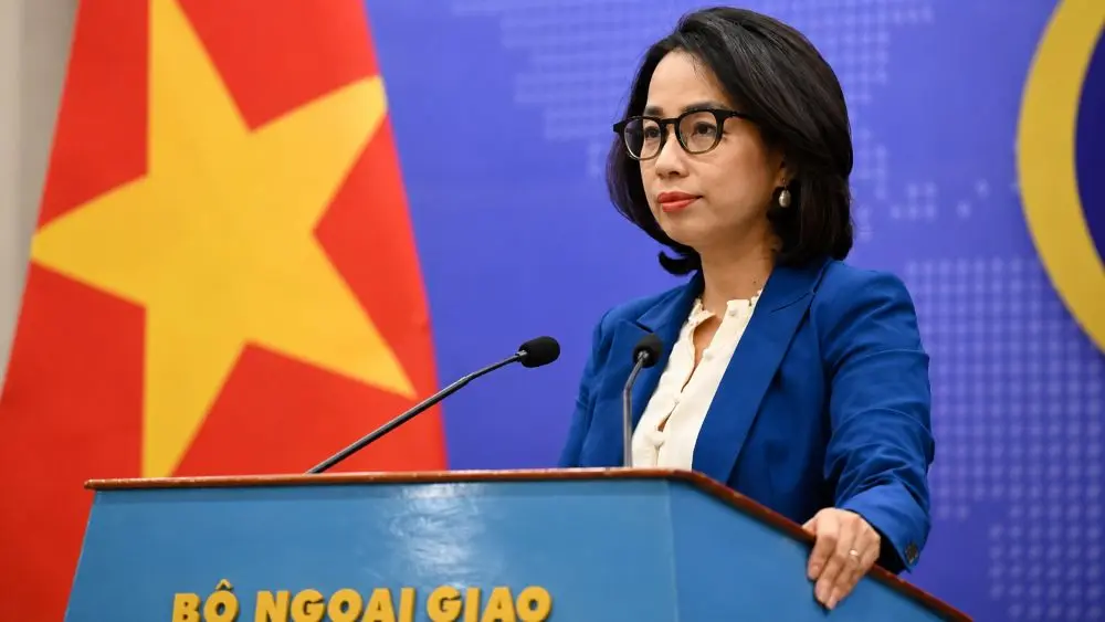 Việt Nam lên tiếng về vụ chìm tàu ngoài khơi Nguyên 18, khẳng định sẵn sàng hỗ trợ bảo hộ công dân nếu có người Việt liên quan.