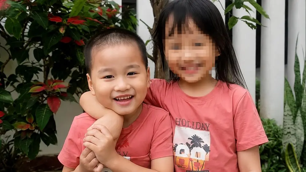 Bé trai 6 tuổi ở Hà Tĩnh mất tích khi đến nhà bà ngoại chơi. Chính quyền đang huy động lực lượng tìm kiếm và kêu gọi người dân hỗ trợ.