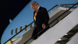 Israel được cho là chuyển thông tin tình báo về âm mưu nhằm vào ông Trump, hé lộ diễn biến mới trong căng thẳng Mỹ - Iran.