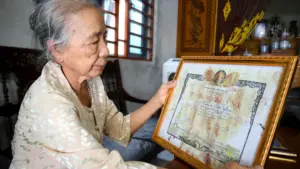 Chuyện tình "4 ngày làm vợ, 54 năm đợi" của bà Nguyễn Thị Ngọ khiến nhiều người xúc động về sự thủy chung với người liệt sĩ.