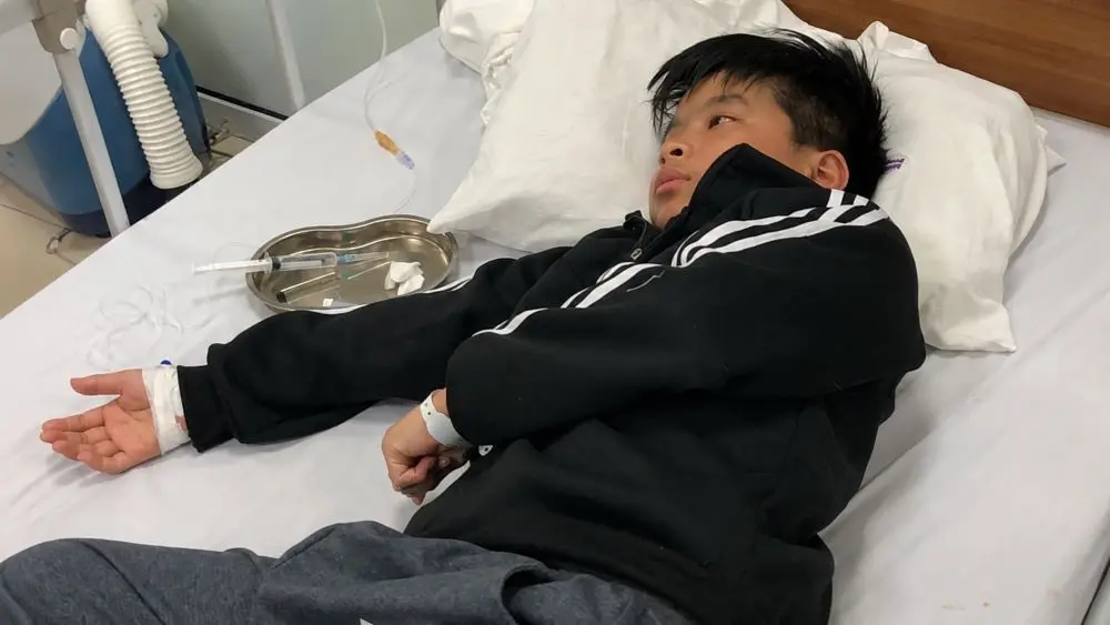Nỗi đau của người bác chăm cháu ung thư tại Bệnh viện K, hành trình đồng hành vượt khó khiến nhiều người xúc động