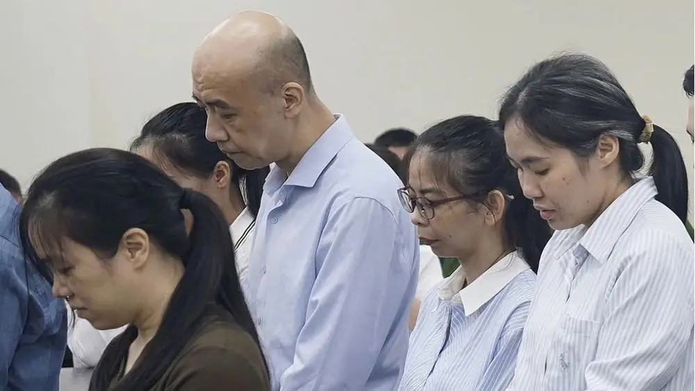 Vụ MediUSA: Bị cáo khai đã chi 1,5 tỷ đồng để nhờ tháo gỡ vướng mắc thông quan lô nguyên liệu gần 20 tỷ đồng tại phiên tòa ở Hà Nội.