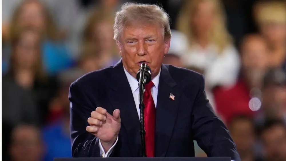Ông Trump nêu lý do Mỹ dừng không kích Iran, khẳng định Washington chờ cơ hội đàm phán trong khi Tehran bác bỏ thông tin.