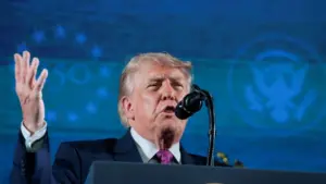 Tổng thống Trump sắp có bài phát biểu lịch sử nhân dịp Quốc khánh Mỹ 4/7, thu hút sự quan tâm của dư luận.
