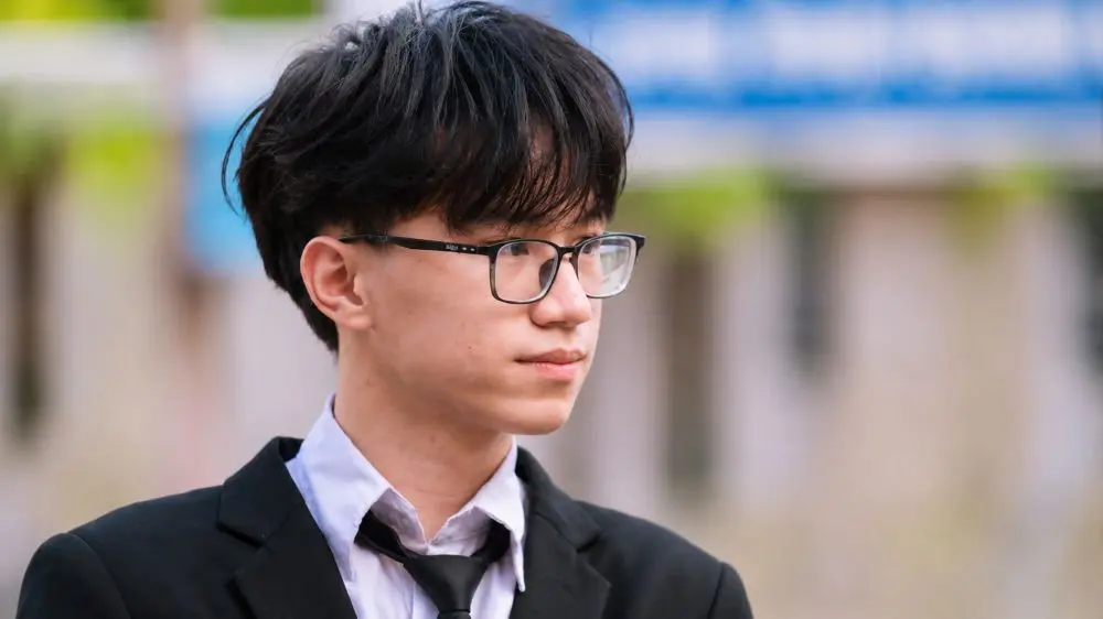 Thủ khoa A00 Nghệ An Lê Minh Hiếu đạt 29,75 điểm, chia sẻ mục tiêu nối gót anh trai vào Đại học Bách khoa.